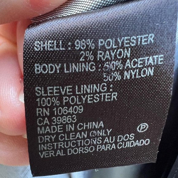 TAHARI Black Pin Stripe Blazer Jacket with pockets size 4 - Picture 10 of 12